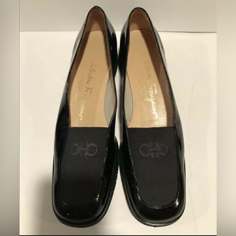 Salvatore Ferragamo patent leather loafers black 8 narrow 4A